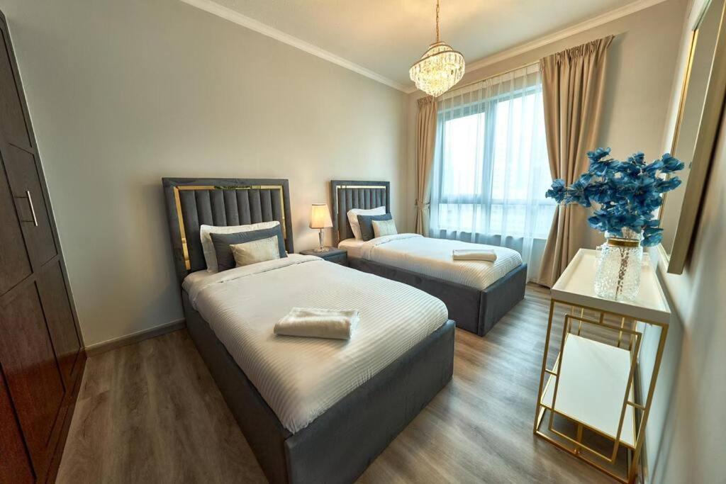 شقة Magnificent Luxury 3Br With Amazing Burj & Fountain View دبي المظهر الخارجي الصورة