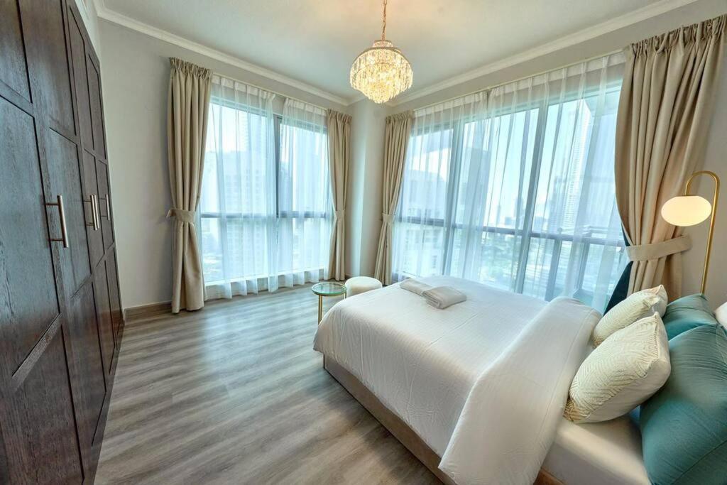 شقة Magnificent Luxury 3Br With Amazing Burj & Fountain View دبي المظهر الخارجي الصورة